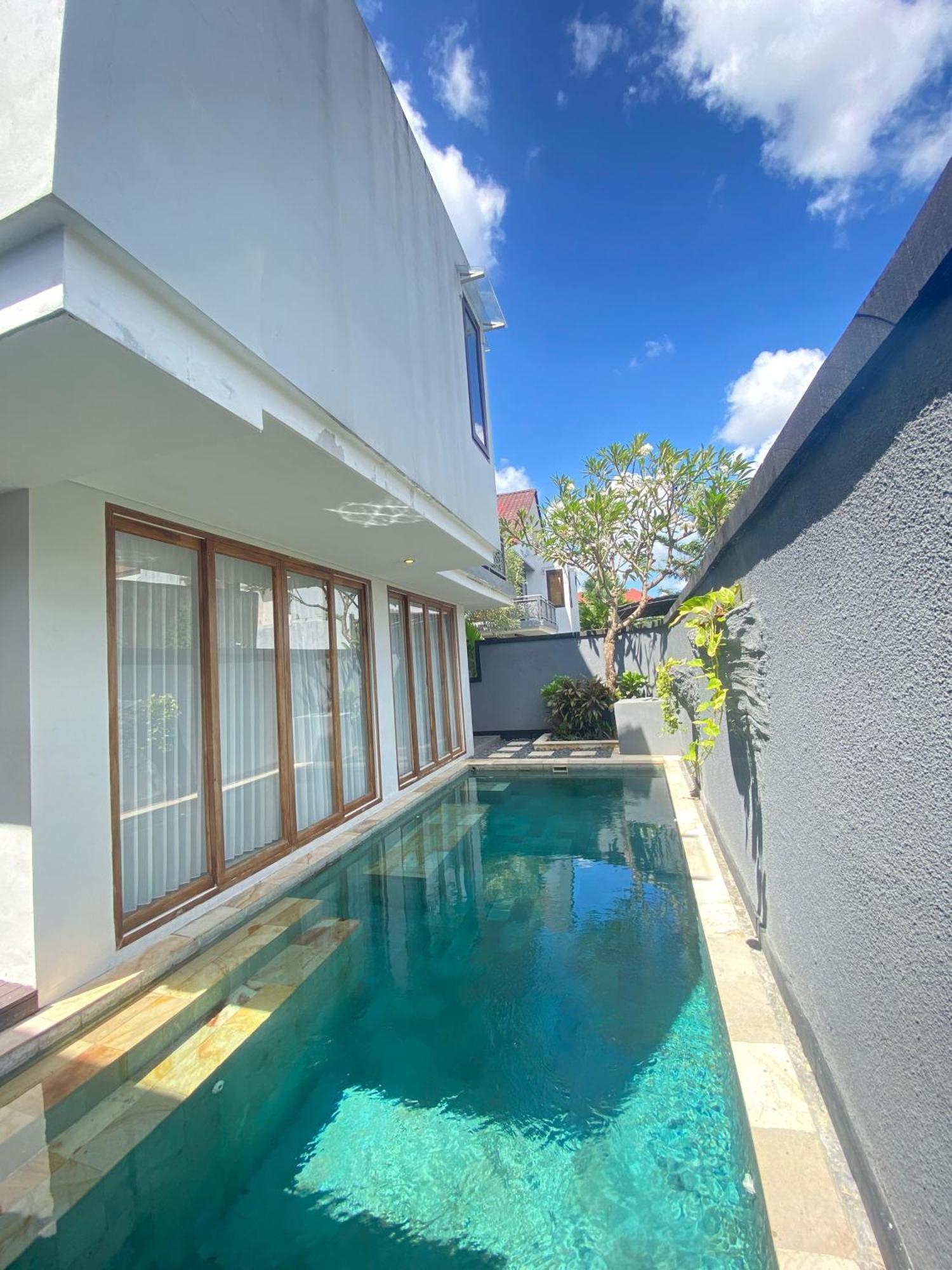 Grand Kesambi Resort And Villas Dalung  Exterior photo